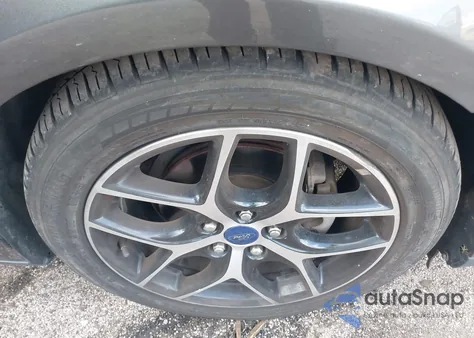 2017 Ford Focus Titanium из США, поврежденный, VIN 1FADP3J28HL207668